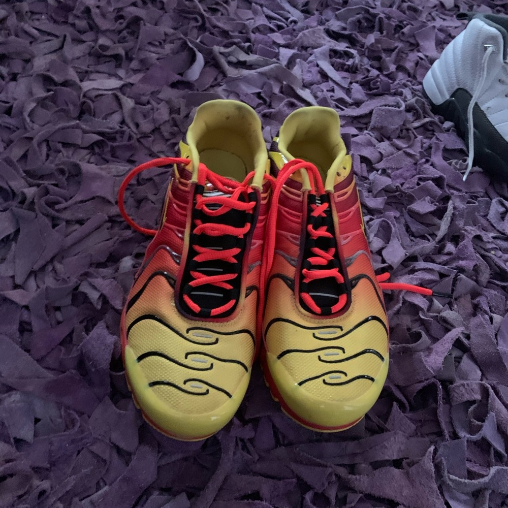 Ask about *Summer Deals* Nike Airmax